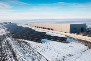 Symmetrica investeşte peste 6 milioane de euro în panouri fotovoltaice