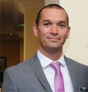 Zoltan Nagy-Bege: "Toate acele elemente care apar în facturi ca informaţii obligatorii nu sunt invenţiile noastre. Apar în directivele europene. Noi ne-am străduit ca prima pagină a facturii să fie simplificată.Vă pot spune din experienţă că, în momentul în care simplifici factura, imediat apar contestatari care vor mai multă informaţie. Atunci, sub presiune, modifici din nou modelul facturii. Incluzi câteva elemente, moment în care apar cei care spun că factura este prea complicată şi trebuie simplificată. Este un ciclu pe care l-am văzut de câteva ori în ultimii şaisprezece ani".