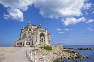 Travelminit.ro: Românii îşi rezervă vacanţele pentru vara aceasta