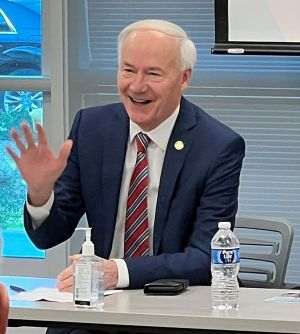 Sursa foto: Twitter.com/AsaHutchinson