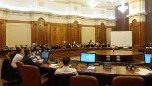  Comisia juridică a Camerei Deputaţilor reiau azi debaterile privind abuzul în serviciu