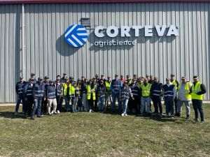 Corteva Agriscience România a invitat peste 150 de studenţi la un tur al facilităţii din Afumaţi