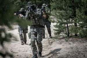 SUA şi Filipine au început astăzi manevre militare comune