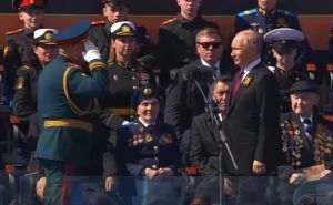 Vladimir Putin va participa la parada militară din Piaţa Moscovei cu ocazia "Zilei Victoriei"