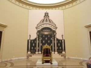 Tronul regal al României, expus la Muzeul Naţional de Artă al României, in 2021, prima data după aproape 75 de ani
