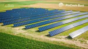 ProCredit Bank oferă o finanţare de 2,9 milioane de euro pentru construirea unui parc fotovoltaic în Cluj