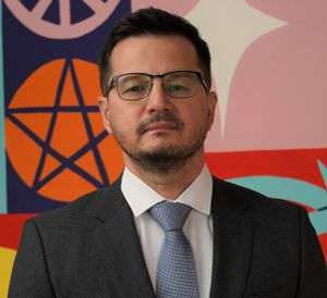 "Băncile trebuie să ofere clienţilor produse uşor de înţeles, fără tipăritură cu literă mică şi caracteristici ascunse"