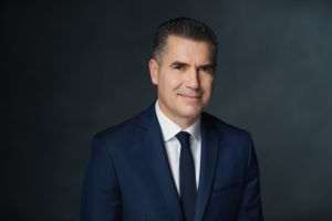 "Tranziţia către dezvoltarea unei reţele de magazine inteligente - parte din planul Carrefour să devină companie de retail digital"