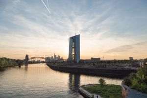 Avertisment BCE privind stabilitatea financiară a zonei euro