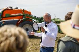 Bosch şi BASF, au prezentat tehnologia One Smart Spray fermierilor români 