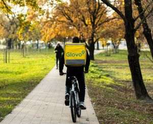 Glovo îşi continuă planul de consolidare a operaţiunilor la nivel local