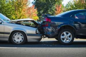 UNSAR anunţă că România este campioană la accidente rutiere; 6 autovehicule din 100 provoacă o daună