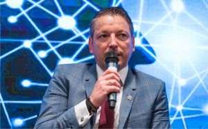 Marius Humelnicu, senator: "Trebuie să creştem competenţele digitale ale tuturor cetăţenilor"