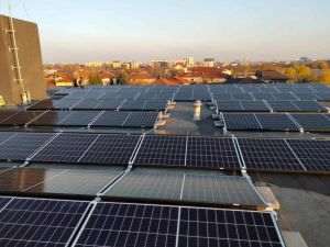 E-Acumulatori a intrat pe piaţa instalărilor de panouri fotovoltaice la blocurile de locuinţe