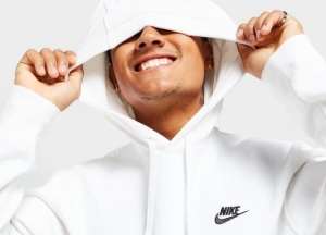 Bluze de trening de la Nike - un element clasic pentru garderoba ta streetwear