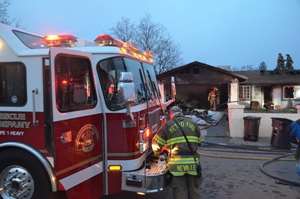 Pompierii greci ţin sub control incendiile de vegetaţie de lângă situl antic Olympia