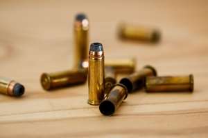 Producătorii de arme din Europa Centrală caută soluţii pentru a face faţă cererii puternice