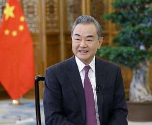 China asigură Rusia că va menţine o poziţie ''imparţială'' cu privire la Ucraina