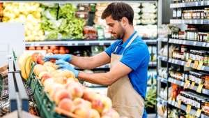 McKinsey & Company: Anul 2023 aduce creşteri ale preţurilor şi schimbări în comportamentul consumatorilor 