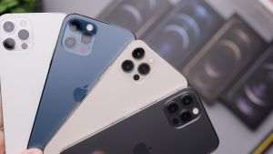 Apple intenţionează să menţină constante livrările de iPhone