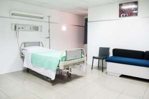 Trei pacienţi de la Crevedia transferaţi în străinătate se află în continuare intubaţi şi ventilaţi mecanic