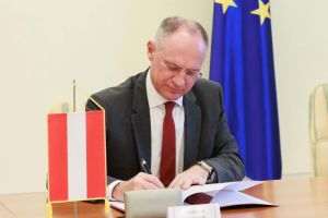 Austria respinge cererea preşedintei Comisiei Europene privind extinderea Schengen