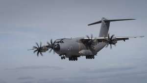 MApN: Două aeronave transportă a doua tranşă din ajutoarele umanitare ale României către Libia