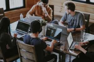 Prima generaţie de studenţi în inteligenţa artificială îşi începe studiile la Universitatea "Babeş-Bolyai"
