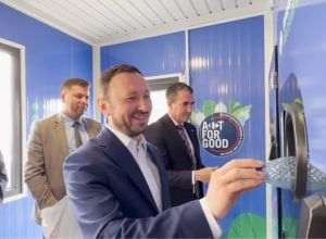 Mircea Fechet, Minister of the Environment: "The deadline of November 30, 2023 remains the deadline for the guarantee-return system to start in Romania. The term is not negotiable. I understand the concern of the industry, but I also understand the interest of the citizens, to live in a cleaner world, without PETs". (Photo source: capture from the FB page of the Ministry of the Environment)