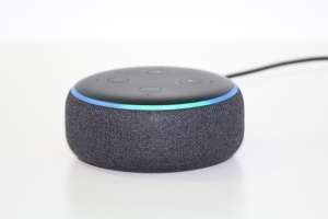 Asistentul Alexa va dobândi abilităţi de chatbot