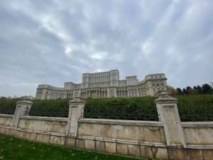 REPER propune o moţiune de cenzură împotriva Guvernului Ciolacu