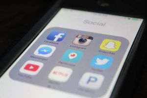 Acţiunilor Snap au crescut ieri cu 11% 