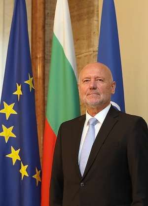 Tagarev: "Bulgaria, România şi Turcia, pregătite să lanseze o misiune de deminare în Marea Neagră"