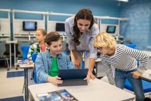 Ministrul Educaţiei - pledoarie pentru tehnologie