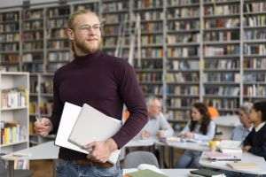 Obiectiv ministerial: "Un nou suflu" pentru studiile doctorale