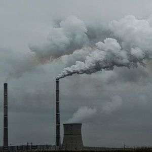AFP: Emisiile de CO2 ale Chinei vor intra într-un declin structural încă din 2024