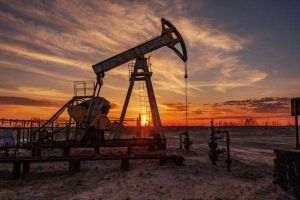 Reuters: Preţurile petrolului au scăzut ieri cu peste 3 dolari pe baril