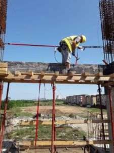 TradeVille: Meta Estate Trust propune dividende, în pofida scăderii pieţei imobiliare
