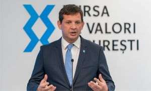 "Sperăm ca pieţele de derivate să fie funcţionale în prima parte a anului viitor. Vom avea contracte futures pe acţiuni, pe indici, vom avea produse futures pe energie. De asemenea, sperăm să avem şi operaţiunile de «lending and borrowing» funcţionale", a spus Adrian Tănase la începutul lunii trecute cu ocazia unui eveniment organizat de casa de brokeraj Tradeville.