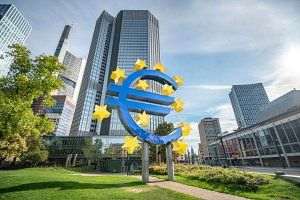 Mass-media: Pieţele financiare nu reuşesc să evalueze riscurile provocate de geopolitică şi perspectivele economice