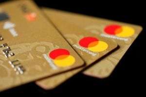 Mastercard Spendingpulse: vânzările de Black Friday din SUA au crescut cu 2,5% faţă de anul trecut
