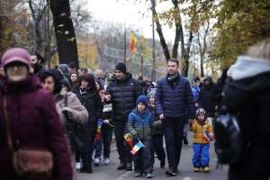 Drulă: "Să fim patrioţi înseamnă să le oferim copiilor noştri o ţară în care să fie mândri să trăiască"