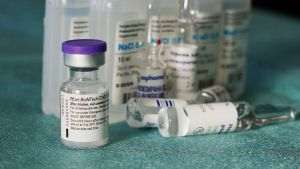 Vaccinul Pfizer anti-Covid 19 a fost achiziţionat de Comisia Europeană în ciuda testării insuficiente