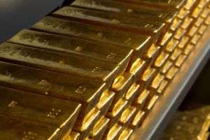 CNBC: "Aurul tocmai a atins un nou record istoric; analiştii cred că aprecierea va continua"