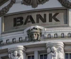 Pierderile nerealizate din sistemul bancar american sunt tot mai ameninţătoare