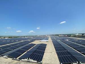 Simtel finalizează cea mai mare centrală electrică fotovoltaică instalată pe acoperişul unei singure clădiri din România