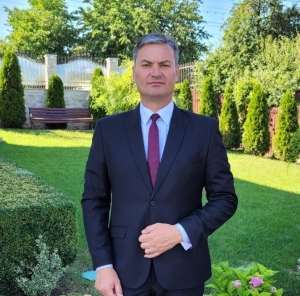 Agerpres: "Deputatul Dan Şlincu a reintrat în posesia maşinii ridicate de Poliţia de Frontieră"