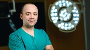 Dr. Costel Dobre, medic primar Chirurgie plastică, Microchirurgie reconstructivă şi Estetică, Arcadia