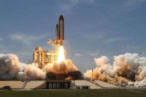 Media: Debutul rachetei Vulcan aduce o mult aşteptată concurenţă pentru SpaceX