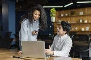478 de angajaţi din IMM-URI au beneficiat, timp de 1 an, de cursuri gratuite de educaţie digitală